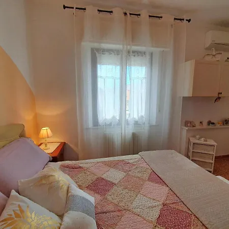 Emy アパート